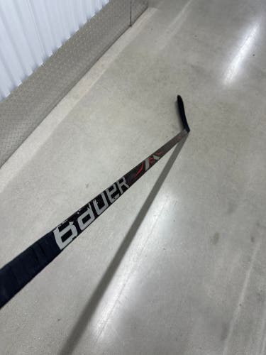 Senior Bauer Vapor 1X Lite Left Hand Hockey Stick PM9 77 Flex (Used)