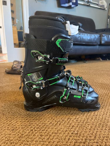 Mondo 20 & 20.5 Men's Dalbello Panterra Ski Boots (Used)