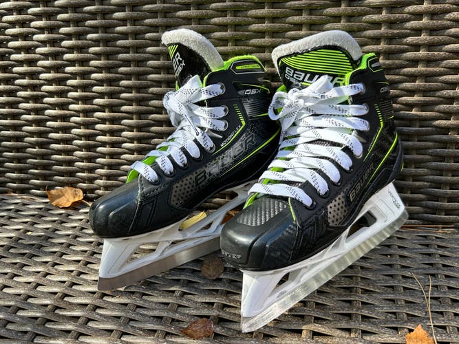 Bauer GSX Hockey Goalie Skates Regular Width Size 2.5 (Used)