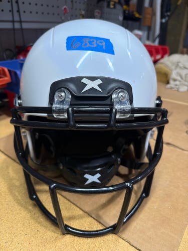 USED XENITH X2E+ ADULT FOOTBALL HELMET - XL - WHITE