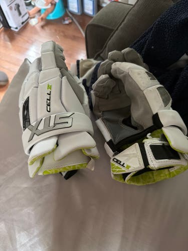 STX Cell vi Lacrosse Gloves (Used)
