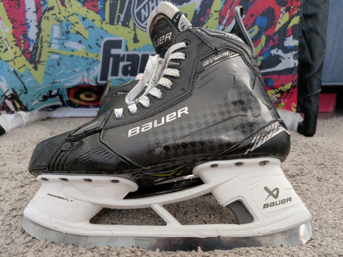 Size 9.5 Bauer Supreme Shadow Hockey Skates (Used)