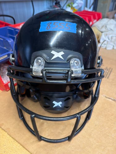 USED XENITH X2E+ YOUTH FOOTBALL HELMET - MEDIUM - BLACK