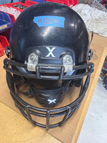 USED XENITH X2E+ YOUTH FOOTBALL HELMET - MEDIUM - BLACK