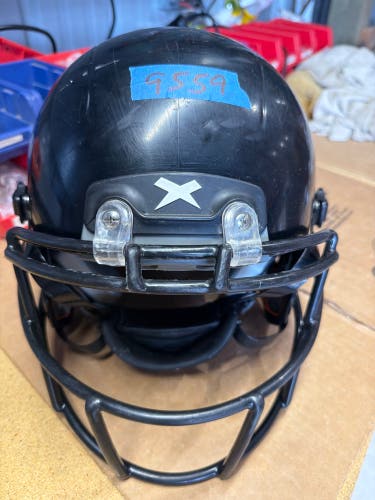 USED XENITH X2E+ YOUTH FOOTBALL HELMET - MEDIUM - BLACK