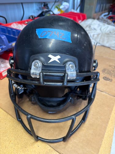 USED XENITH X2E+ YOUTH FOOTBALL HELMET - MEDIUM - BLACK