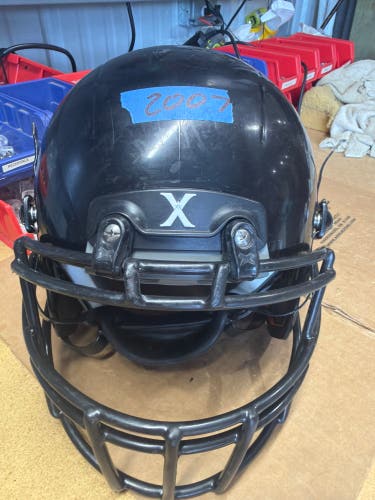 USED XENITH X2E+ YOUTH FOOTBALL HELMET - MEDIUM - BLACK