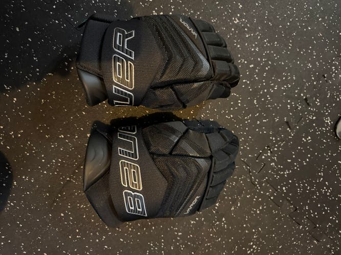 Bauer Vapor Flylite Gloves 12" (Used)