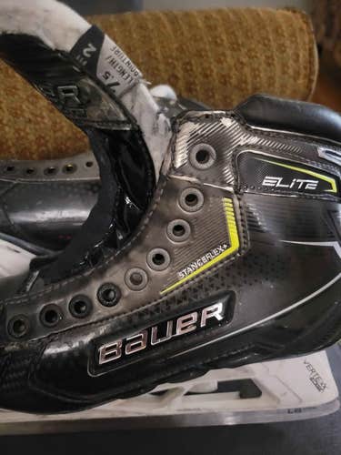 Bauer Elite Hockey Goalie Skates - Senior 7.5