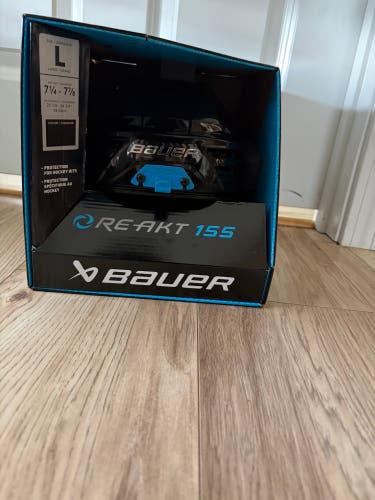 Large Bauer Re-Akt 155 Helmet (New)