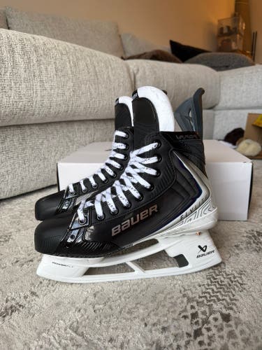 White/Blue 2025 Bauer Vapor Flylite Hockey Skates Regular Width Pro Stock 8.5/8.75 (New)