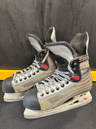 2005 Bauer Vapor XXX Hockey Skates Regular Width 8.5 (Used)