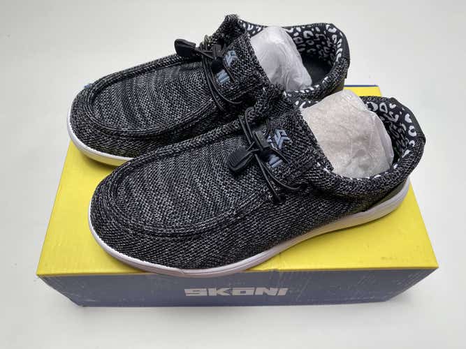 Skoni Slip-On Golf Shoes Black Leopard Women's SZ 9 (SKWGS005)