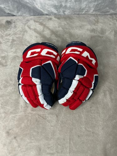 Red Junior CCM AS580 Gloves 10" (Used)