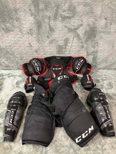 Senior Medium CCM Super Tacks AS1 Elbow Pads (Used)