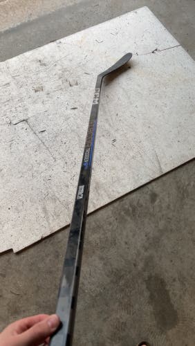 Senior CCM Ribcor Trigger 9 Pro Right Handed Hockey Stick P28 70 Flex (New)