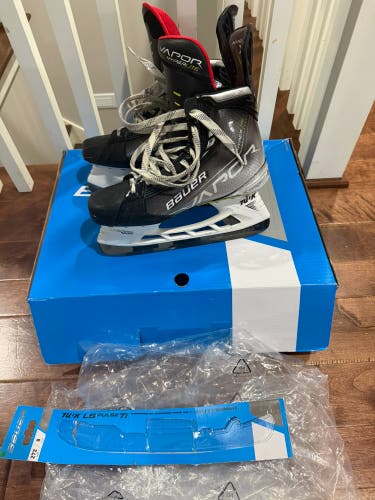 Like new vapor hyperlite with Ti steel