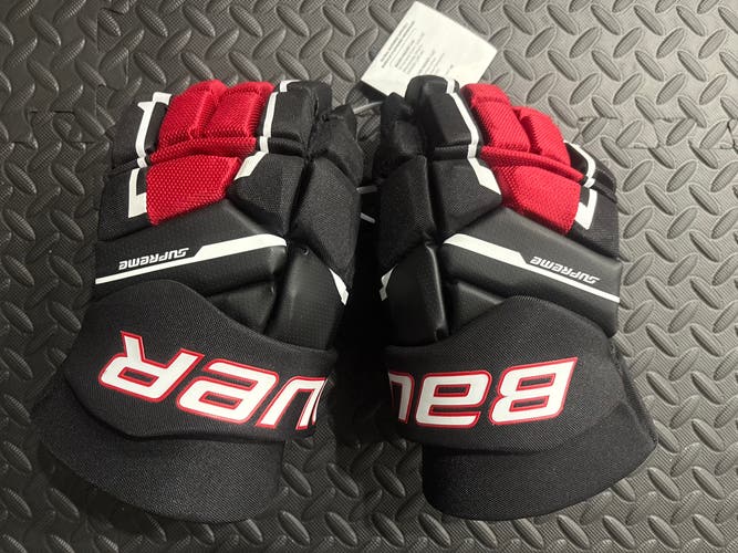 Brand new BAUER SUPREME M3 senior Hockey GLOVES- 14” - team Canada/
Ottawa senators color-bonus GIFT
