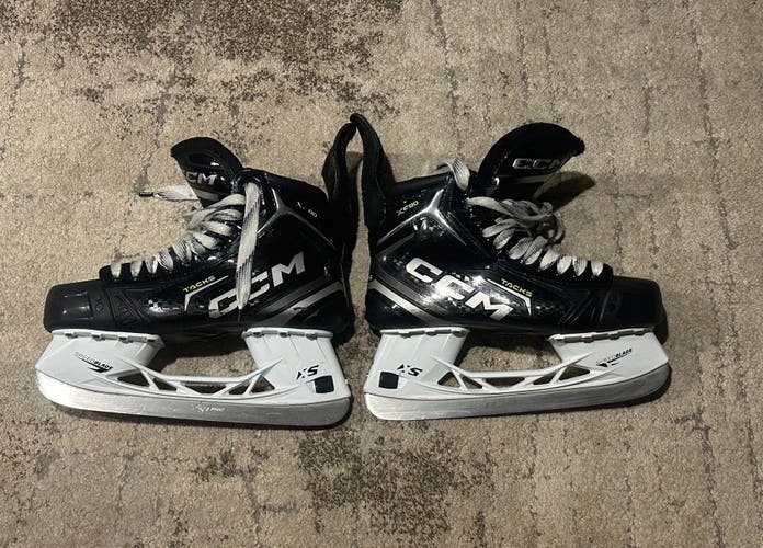 2024 CCM Tacks XF 80 Hockey Skates Wide Width 9.5 (Used) Excellent condition!