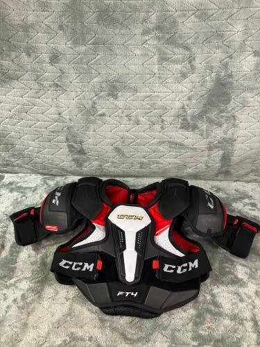 Large Intermediate CCM JetSpeed FT4 Shoulder Pads (Used)