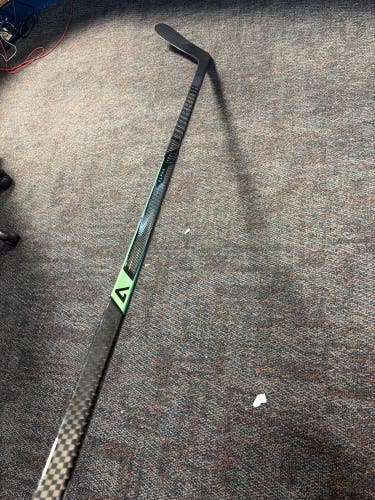 Senior Warrior Alpha LX3 Left Hand Hockey Stick M90 75 Flex Pro Stock (Used)