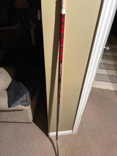 Intermediate Bauer Vapor Hyperlite 2 Left Hand Hockey Stick P90TM 55 Flex Pro Stock (Used)
