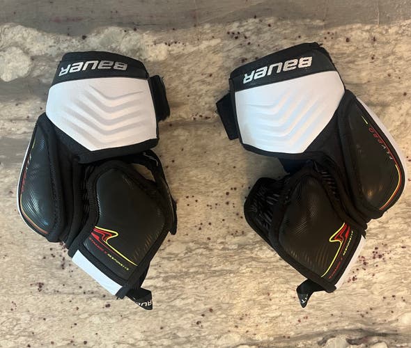 Junior Small Bauer Vapor Flypro Elbow Pads (Used)