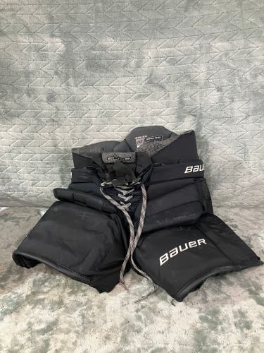 Black Intermediate Medium Bauer Elite Hockey Goalie Pants (Used)