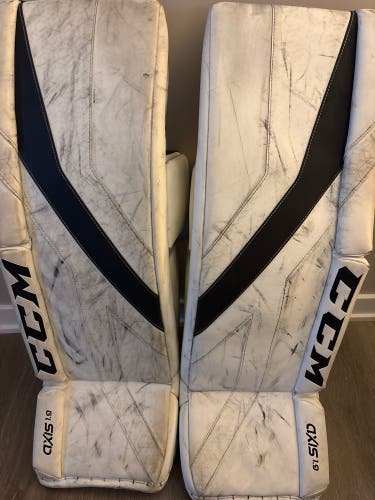 33" CCM Axis 1.9 Goalie Leg Pads (Used)