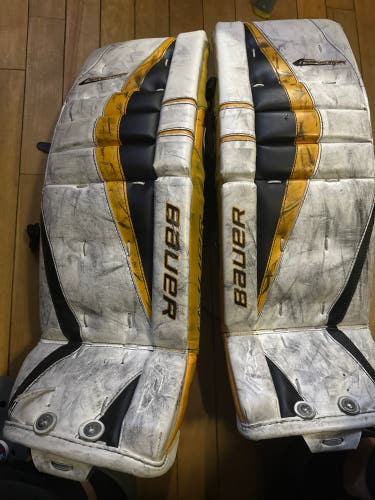 28" Bauer Reactor 5000 Goalie Leg Pads (Used)