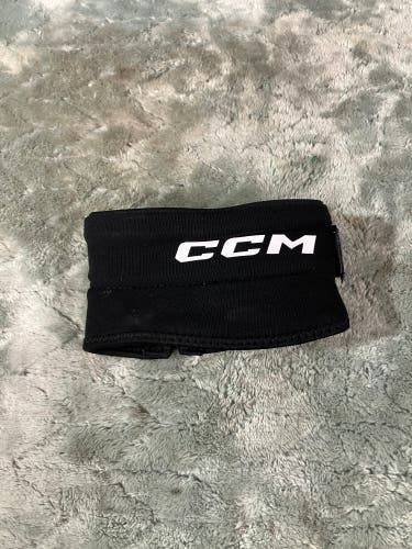 Black Intermediate CCM Neck Guards, Wrist Guards, Padded Shirts & Other (Used)