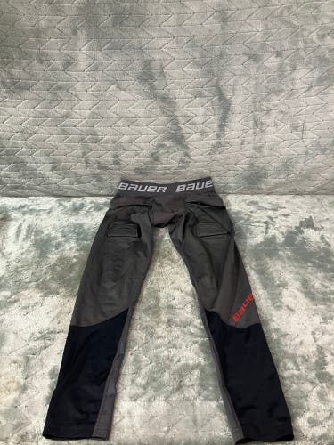 Black XS Adult Unisex Bauer Compression (Used)