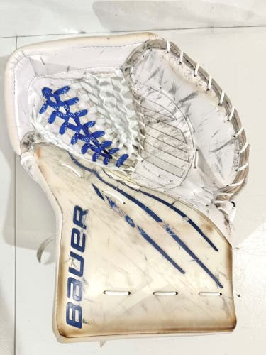 NHL return Bauer Hyperlite / 2S Pro Regular Pro Stock goalie glove