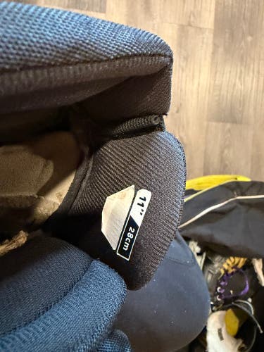 Bauer Gloves 11" (Used)