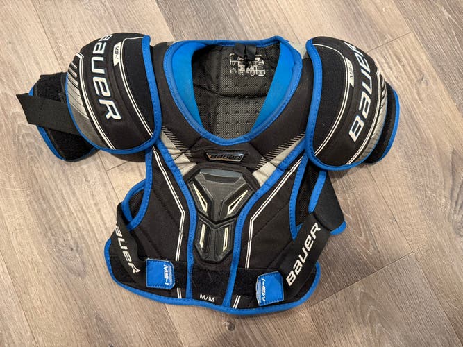 Medium Junior Bauer MS-1 Shoulder Pads (Used)