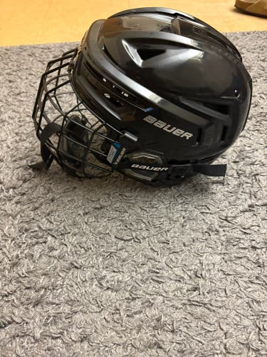 Medium Bauer Re-Akt 155 Helmet (New)