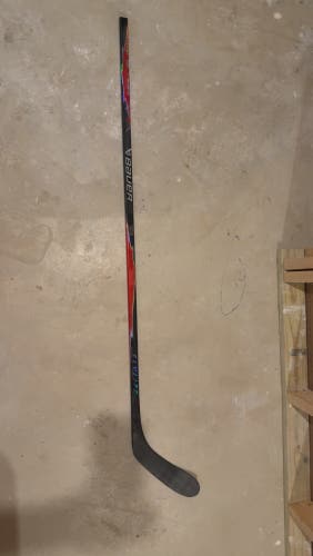 2 Pack Senior Bauer Vapor Flylite Left Hand Hockey Stick P28 77 Flex Pro Stock (New)