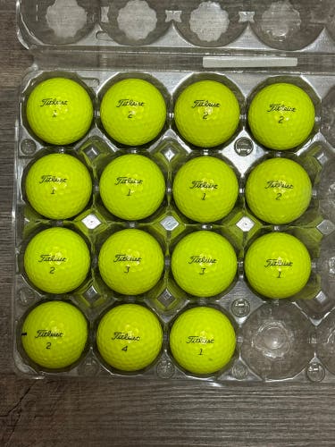 15 Titleist Pro V1 Yellow Golf Balls - Mostly 5A Mint Condition