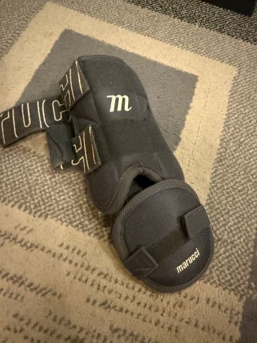 Gray Junior Marucci Shin Guards (Used)
