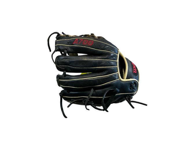 Used Wilson A700 BB/SB Glove RH Throw Black 11 1/2" 11873-S000246764