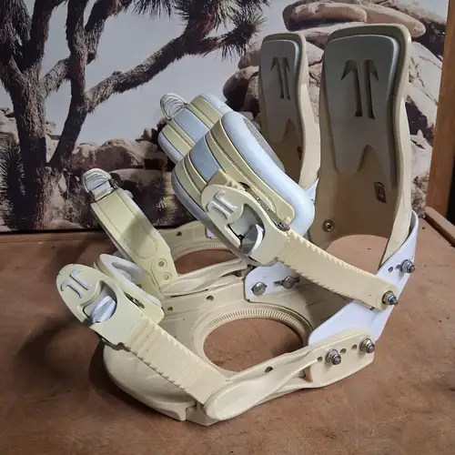 Technine Snowboard Bindings Sz M-L Tan White