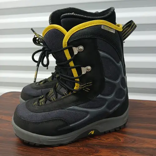 K2 Striker Snowboard Boots Black Ladies Size US 7, EU 37.5, 24 CM