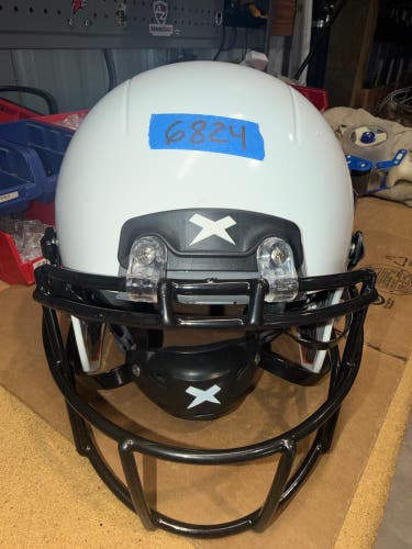 USED XENITH X2E+ ADULT FOOTBALL HELMET - XL - WHITE