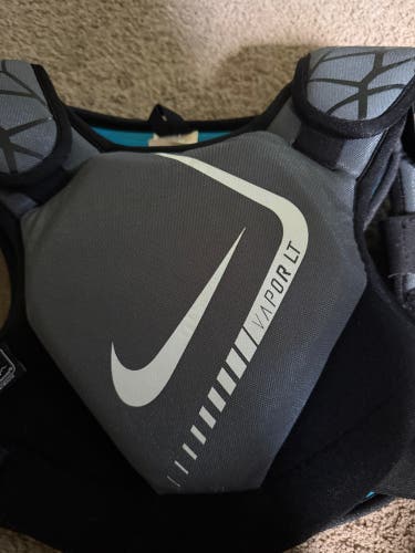 Large Youth Nike Vapor LT Shoulder Pads (Used)