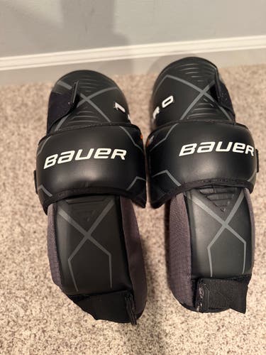 Large 2025 Bauer Supreme Pro Goalie Leg Pads (Used)