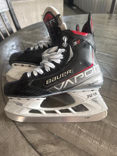 2021 Bauer Vapor 3X Hockey Skates 7.5 (Used)