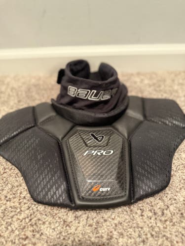 Senior Goalie Bauer neck guard (Used)