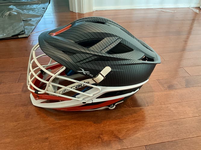 Rarer Carbon Fiber Cascade XRS Helmet (LIKE NEW BARELY USED) SEND OFFERS. WILLING TO NEGOTIATE