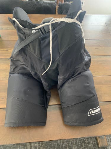 Senior Large Bauer Hockey Pants (Used)