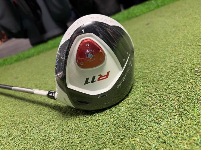 Men's 2011 TaylorMade R11 Right Handed Driver Stiff Flex 12 Loft (New)